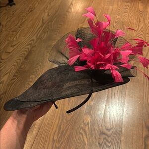 Elegant Black Fascinator with Pink Accents